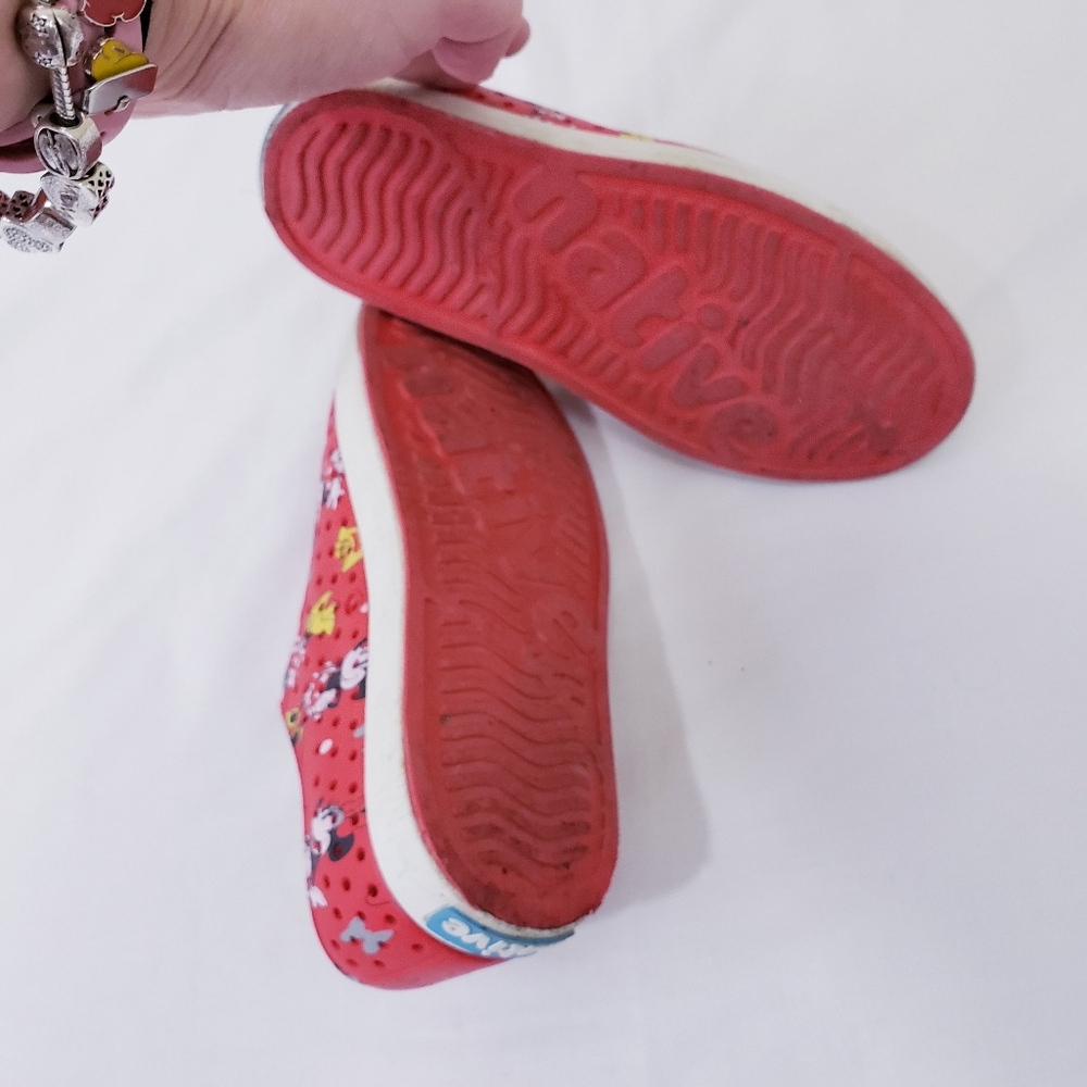 Disney Parks Minnie Mouse Native Slip On Shoes Sneakers Size 5 Women - Picture 5 of 9